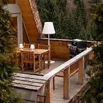 Strajerii Verzi Lodge