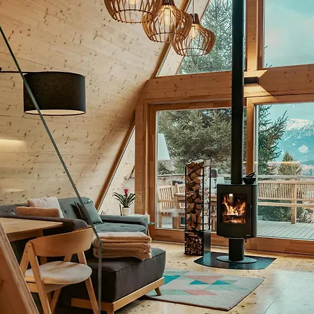 Strajerii Verzi 山林小屋 布拉索夫